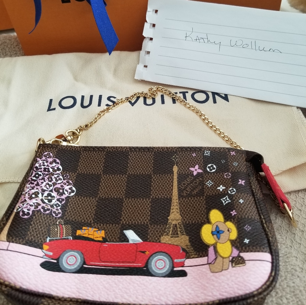 Louis Vuitton Christmas animation mini pochette